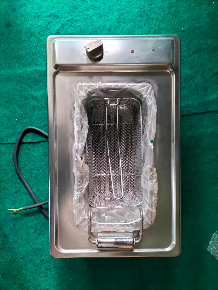 Dijual deep fryer merk Teka baru sisa proyek