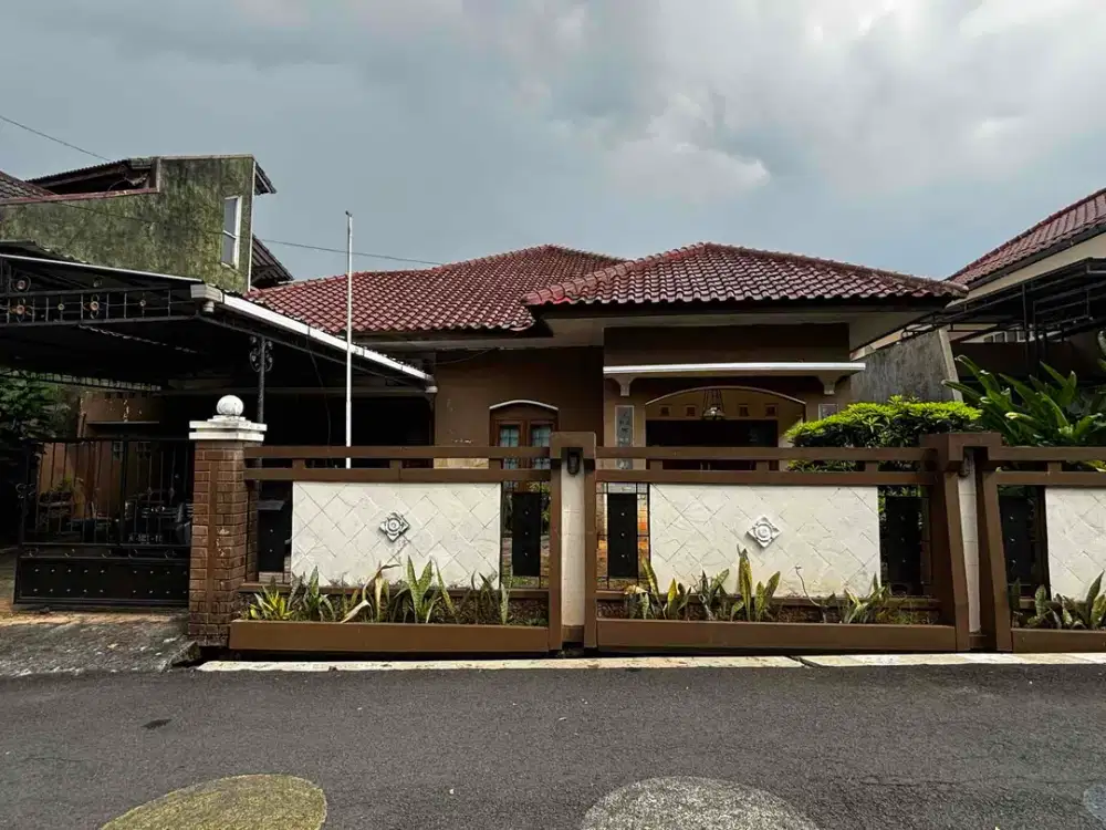 Dijual rumah dekat kampus Undip Tembalang dan pintu tol Banyumanik Semarang