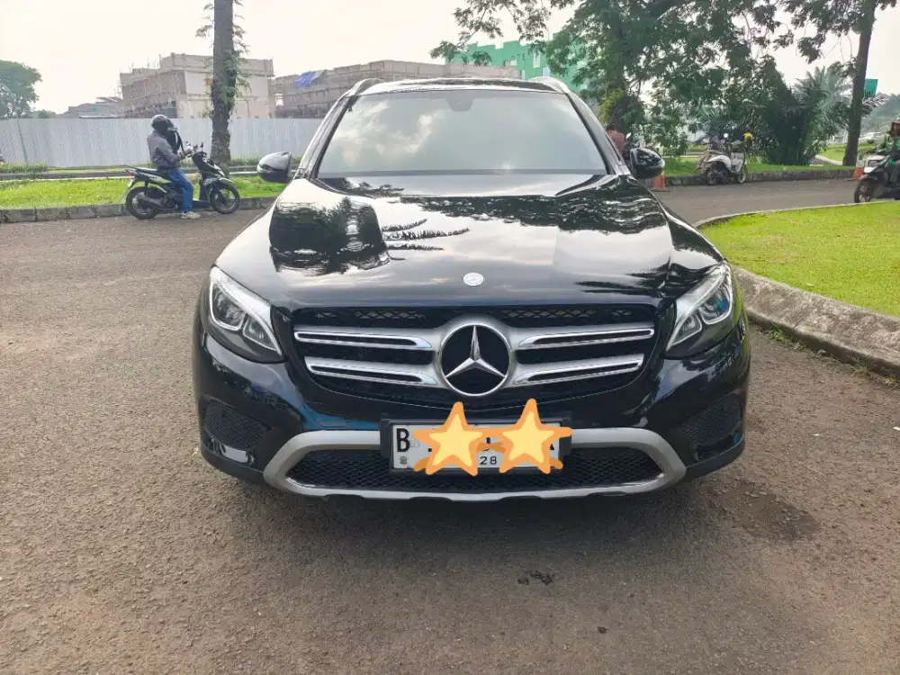 Mercy GLC250 AT 2017 Good Condition