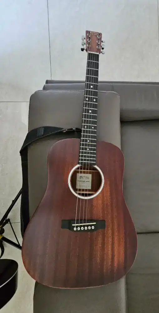 Gitar Martin Dreadnought Jr