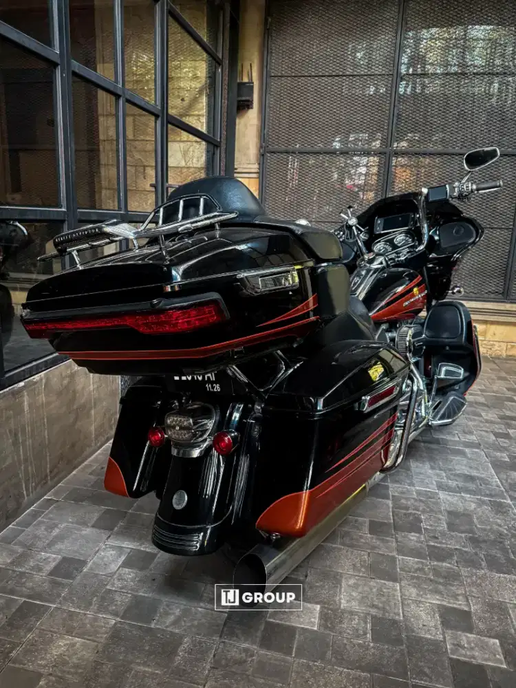 FOR SALE!!! HARLEY DAVIDSON ROAD GLIDE ULTRA CVO 2015