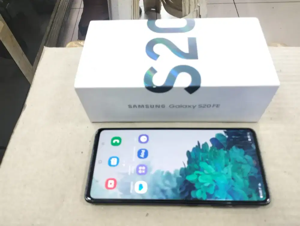 Samsung S20 FE 8/128 gb lengkap normal