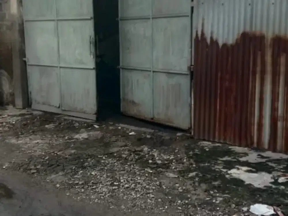 Gudang di BULAK KALI TINJANG Cocok Untuk Usaha Atau Tempat Produksi Row jalan lebar, Truck angkle bisa masuk