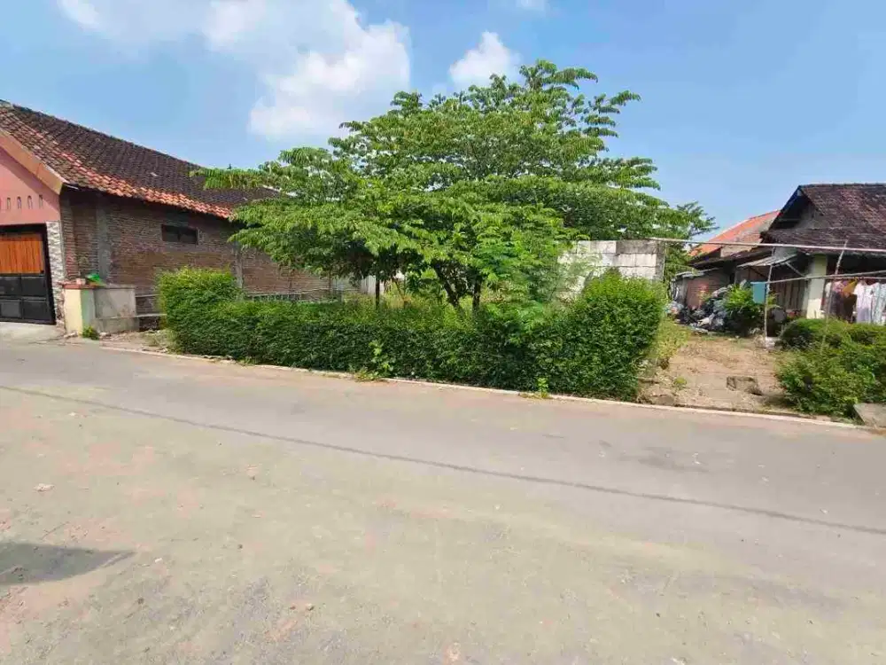 Tanah Pekarangan dekat Tol Colomadu Solo dan Kantor DPRD