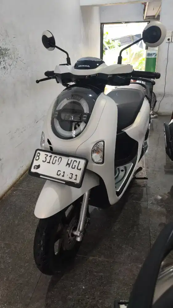 JUAL HONDA SCOOPY PRESTIGE 2025 PEMAKAI 2026 KM 4 RB