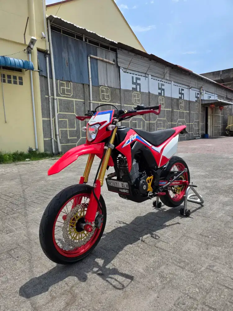 Honda CRF 150L Merah Putih 2023