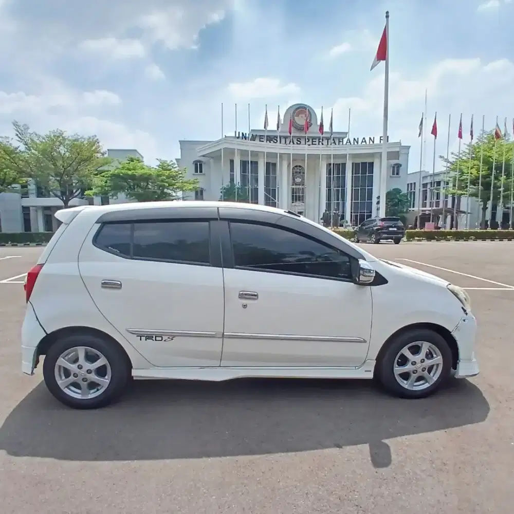 Toyota Agya TRD S 2014 tipe tertinggi