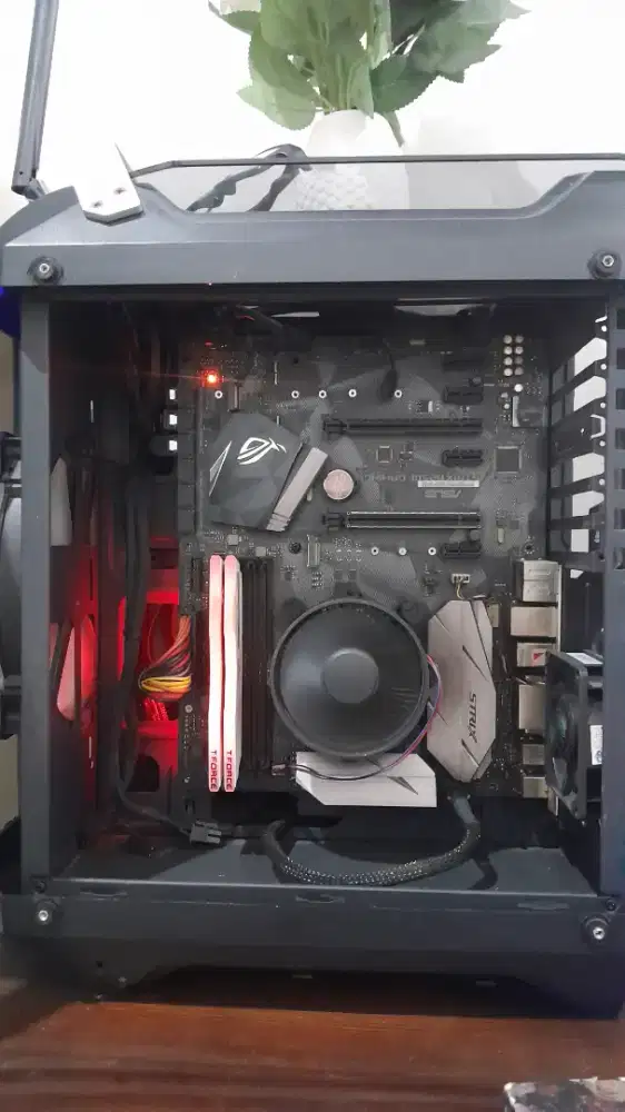 Motherboard ASUS ROG Strix B250F-GAMING + Core i5 6500