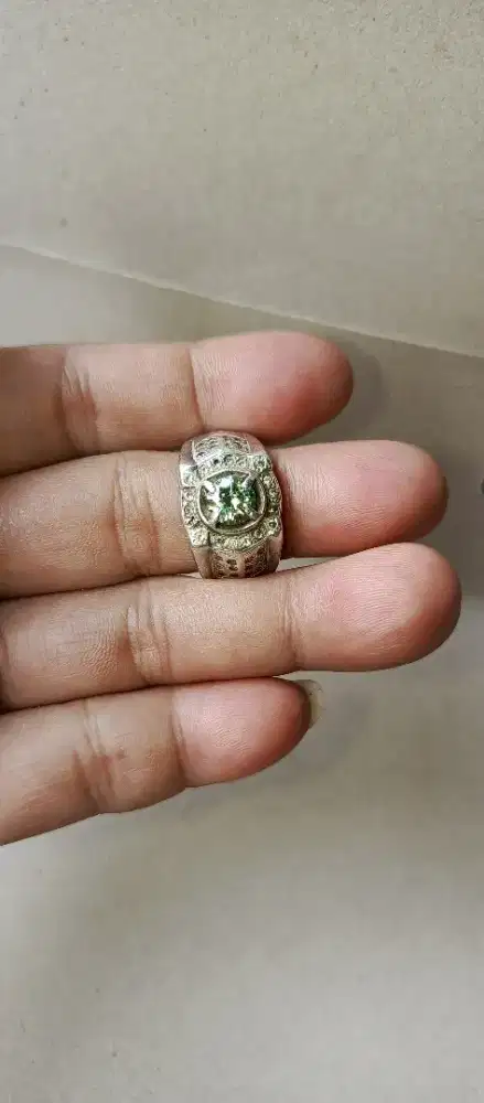 Batu berkilau 2 ukuran lumayan ring perak pesanan jadul kuno da antik