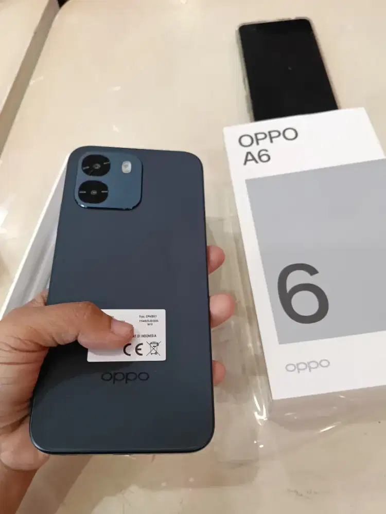 OPPO A6 12/256 ,Tahan banting