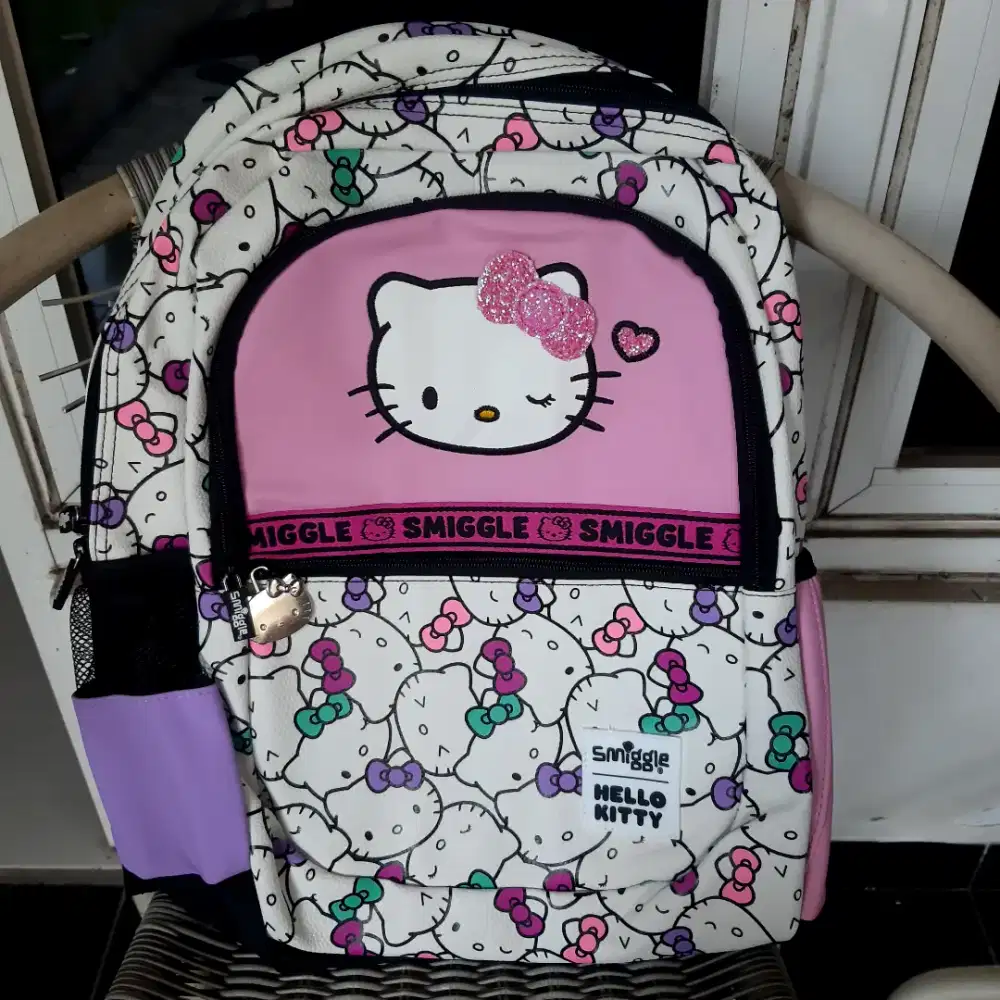 Tas sekolah smiggle hello kitty