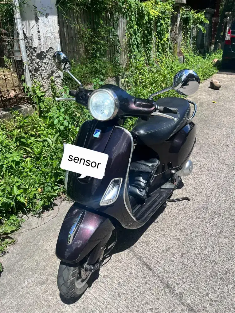 Vespa LX 150ie 2012 fullset siap pakai