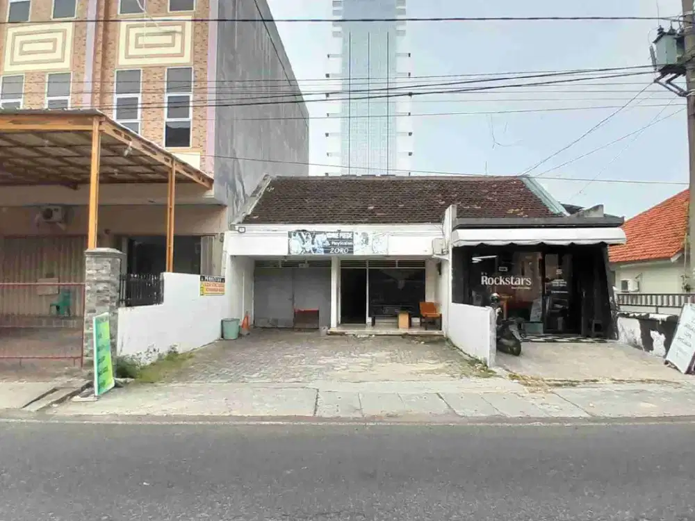 Bangunan di S. Parman smping Hotel