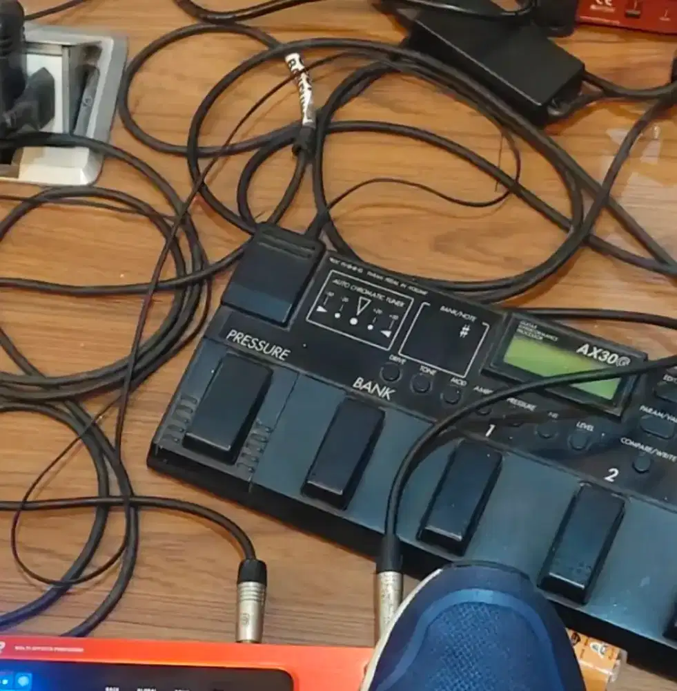Efek gitar Korg AX30g