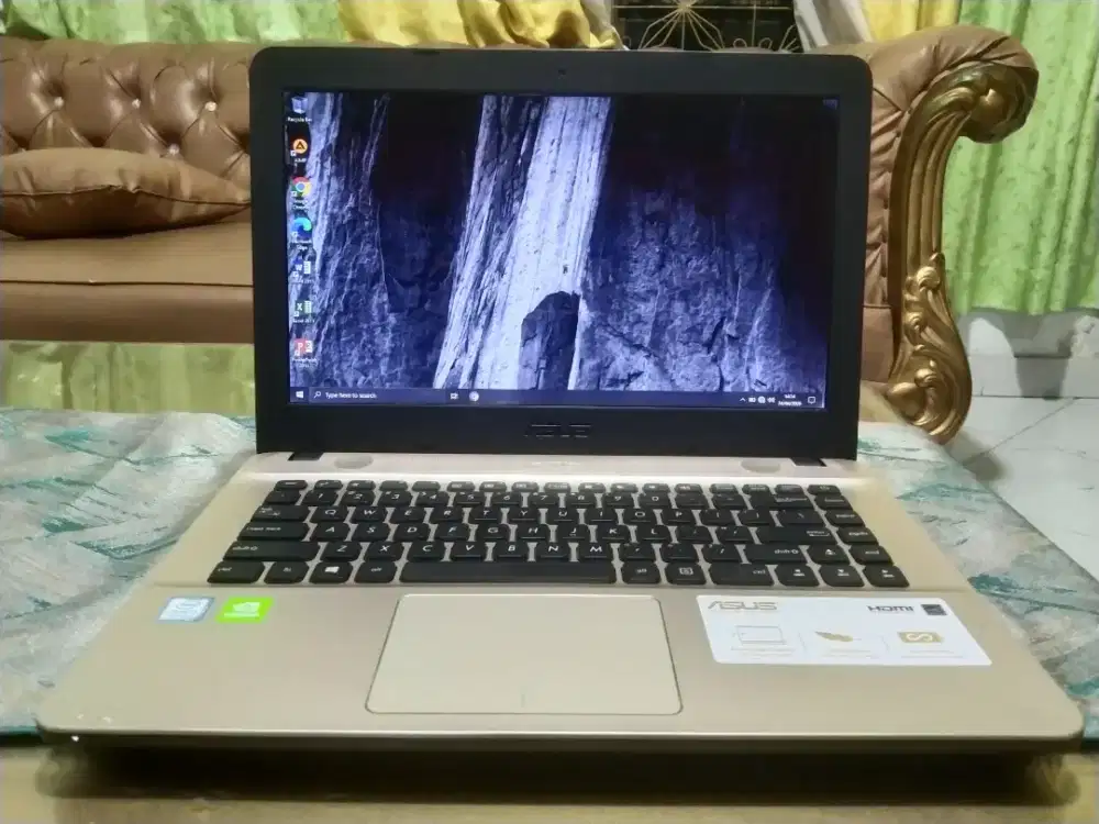 Game/Desain ASUS Vivobook Core i3 Ram 8Gb drr4 Hdd 500Gb Nvidia 920Mx