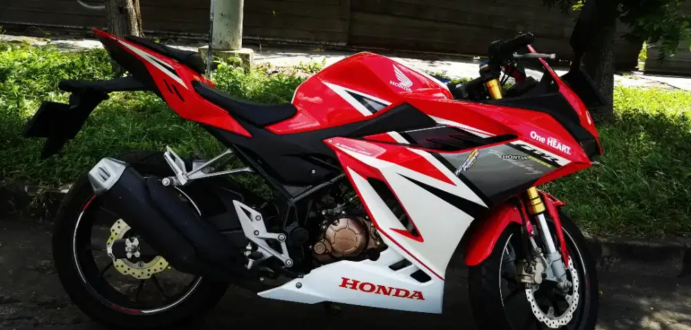 Cbr 150r super istimewa