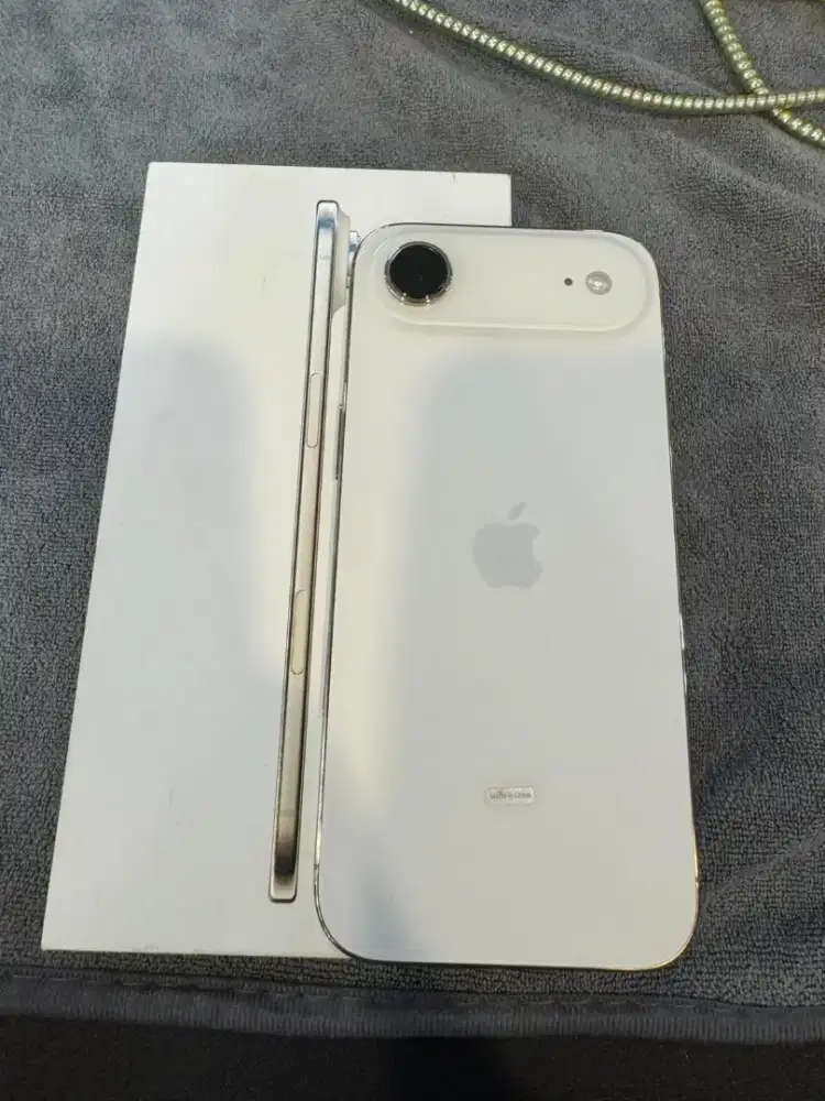 iPhone 17 Air 256GB Gold Garansi iBox 02/01/27 BH 100%
