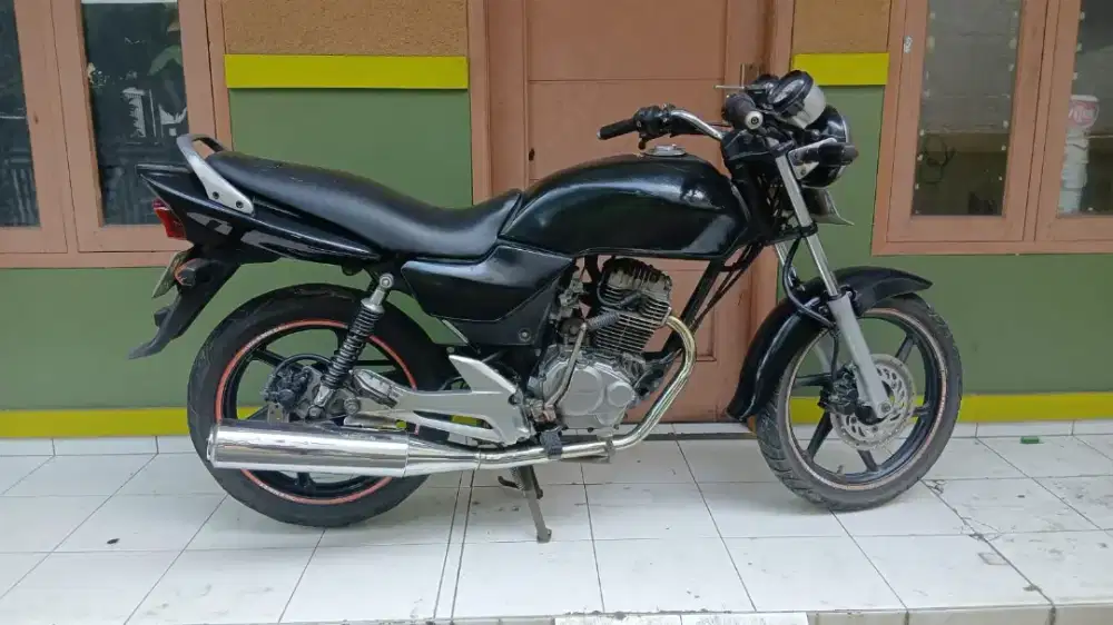 Honda Mega pro hitam