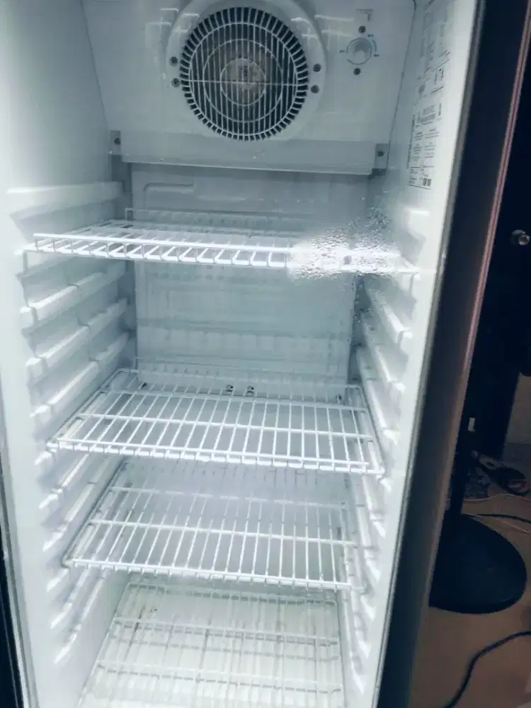 Kulkas display chiller GEA