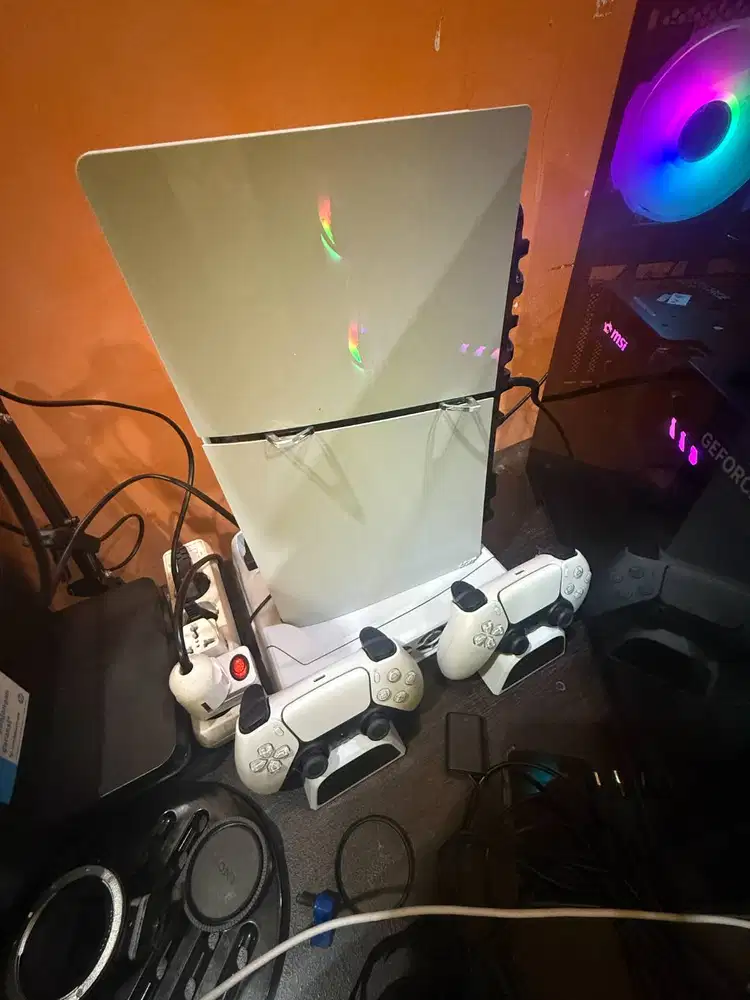 PS5 Slim Digital + 2 Stick + Cooling Fan + Stand