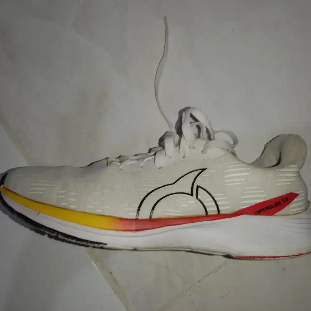 sepatu lari/running ortuseight