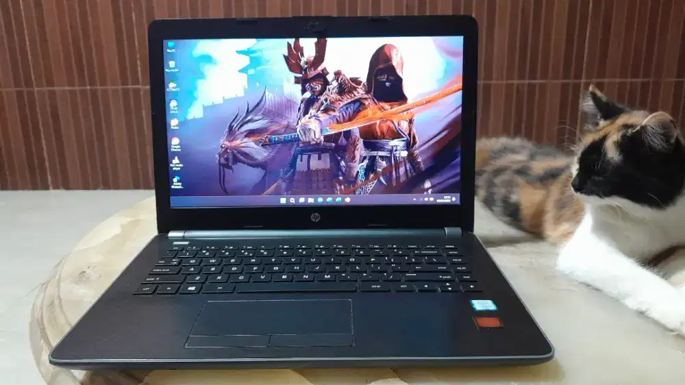 Laptop Hp14 core i3 Ram 8GB ssd m2 128GB HDD500GB Radeon R5 M330 GEN6