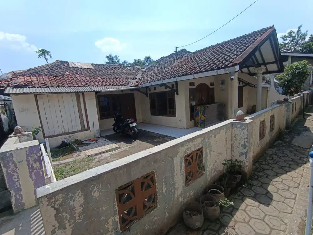 RUMAH STRATEGIS DI TENGAH KOTA CIMAHI