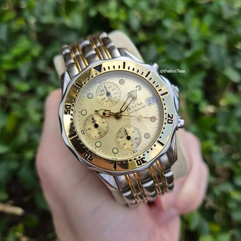 Jam tangan Bulova chronometer quartz chronograph 23K gold plated