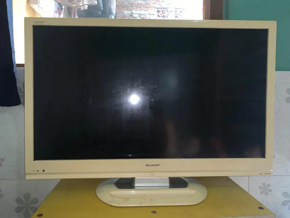 SHARP AQUOS 32 analog