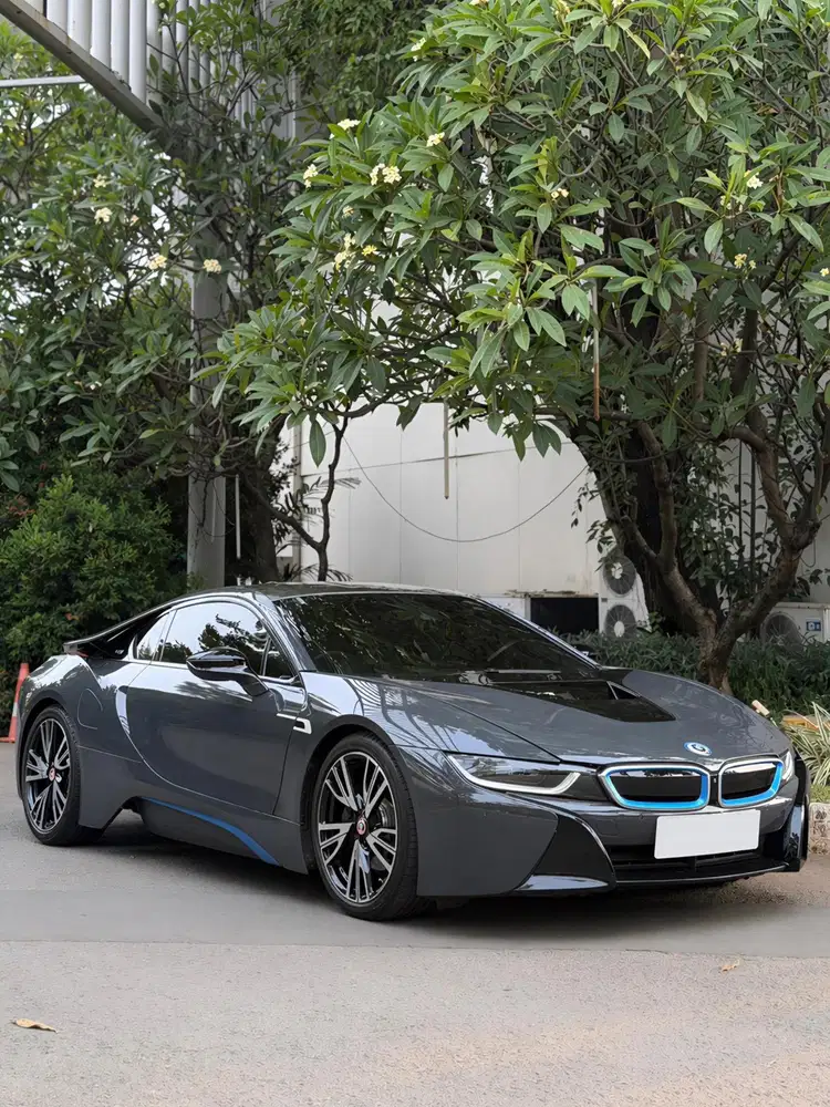 BMW i8 Coupe PHEV 2015