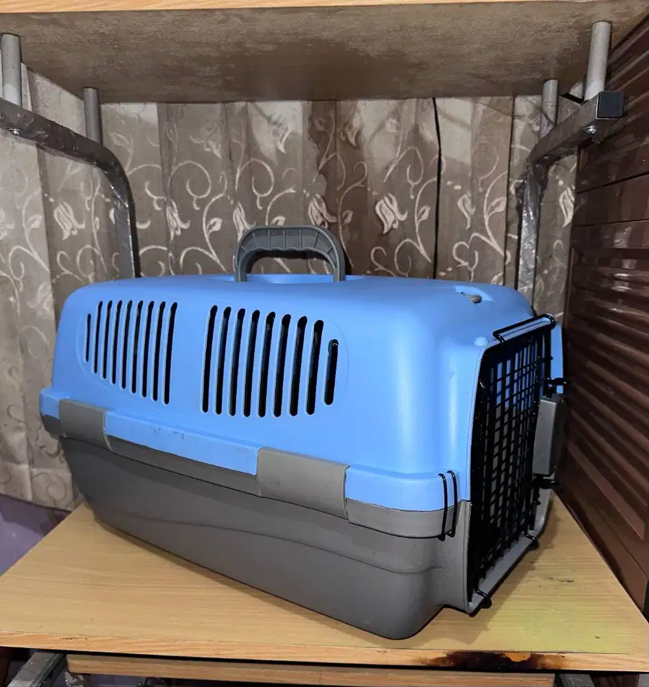 Pet Cargo Logo Payung
