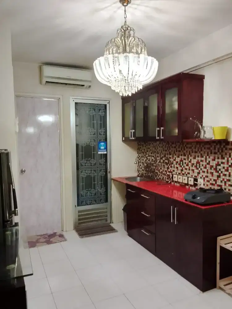 DISEWAKAN TAHUNAN APARTEMEN KALIBATA LT 6
