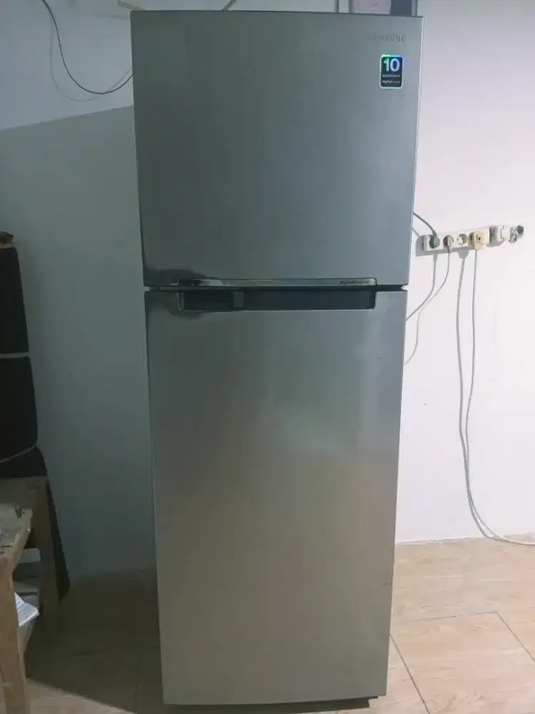 Kulkas 2 pintu inverter