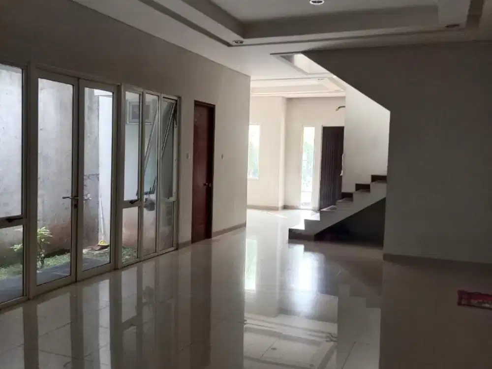 dijual rumah siap huni daan mogot baru
