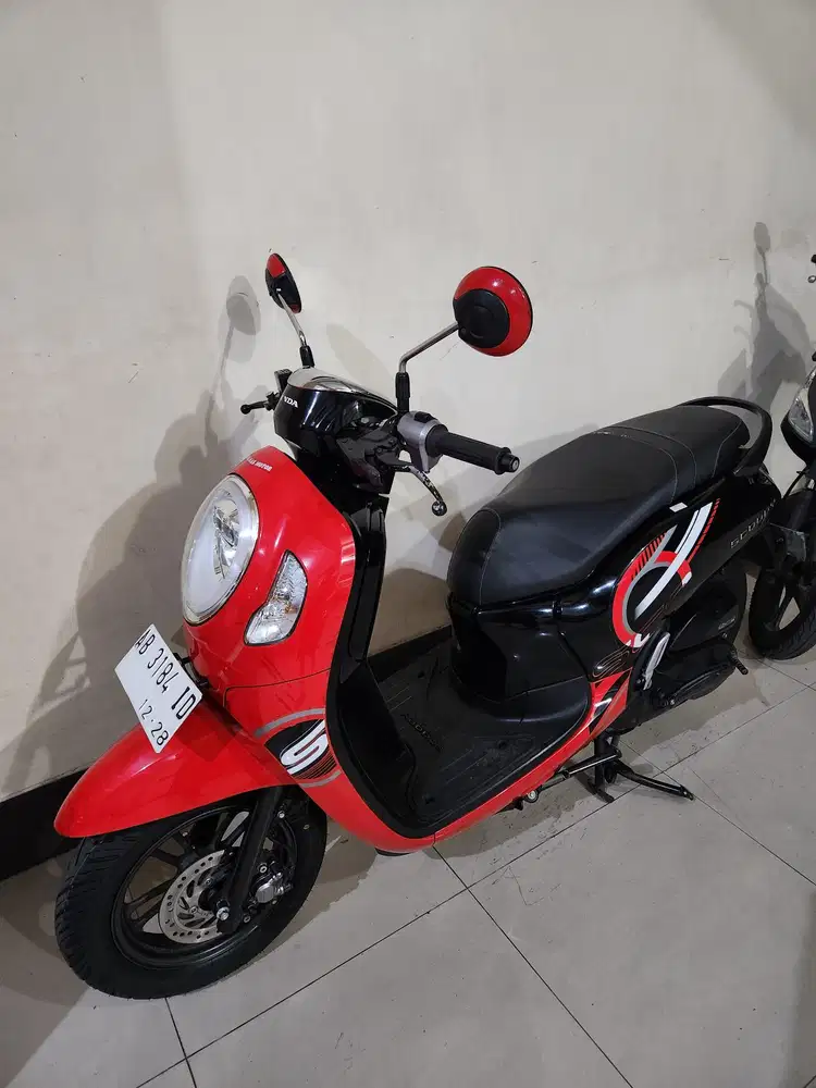 Scoopy hitam merah 2023 gbm bisa tunai kredit