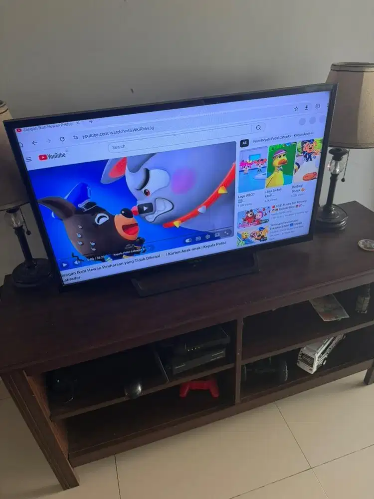 TV 32 inch sony bravia