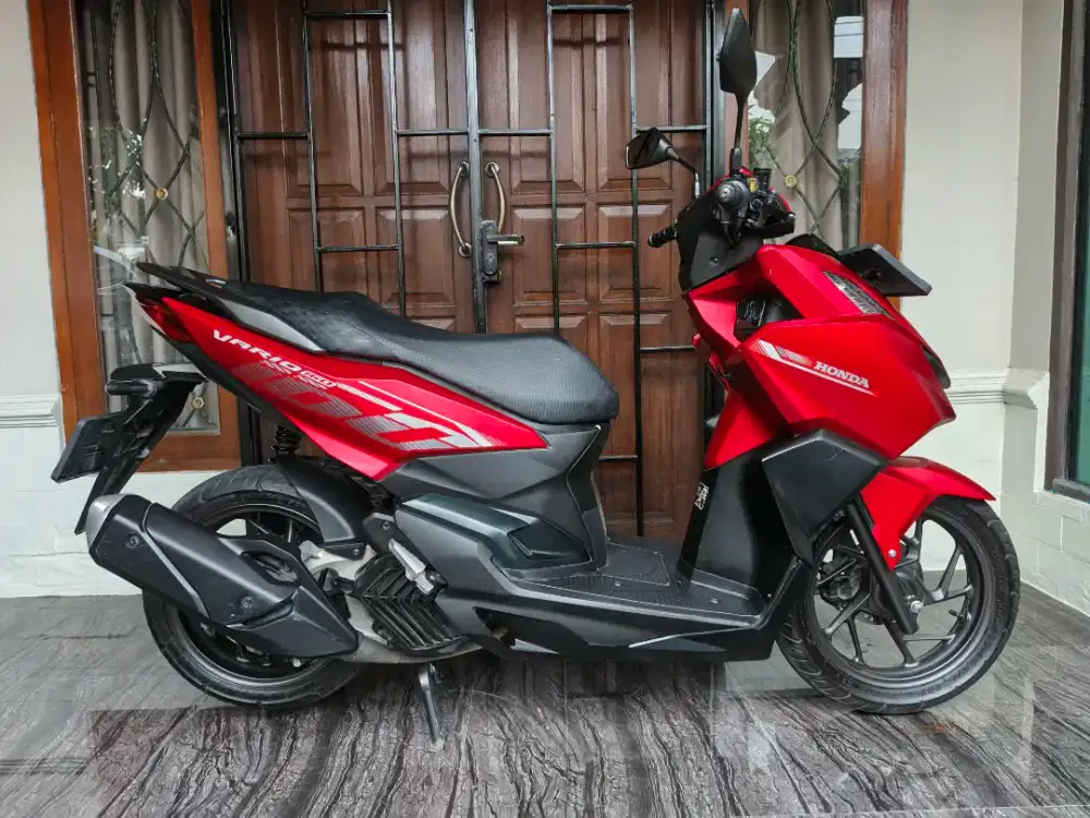 VARIO 160 KEYLESS LOW KM-PAJAK PANJANG-LIKE NEW
