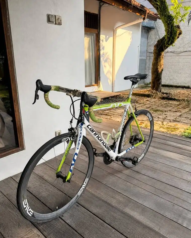 Cannondale SuperSix EVO Carbon Road Bike