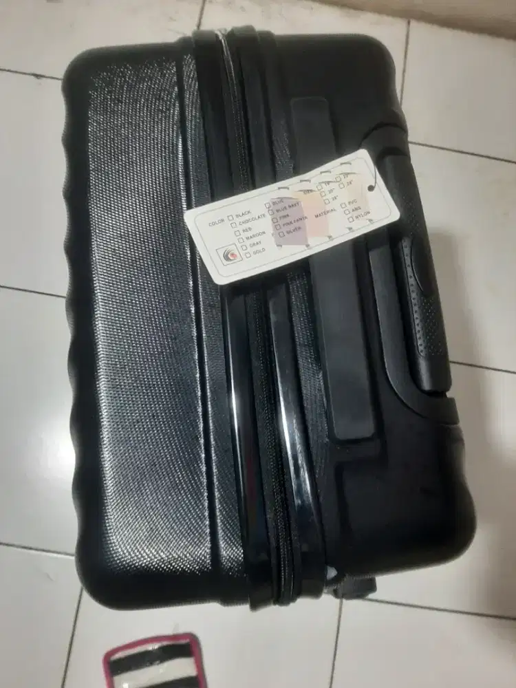 Koper 22 inc warna hitam