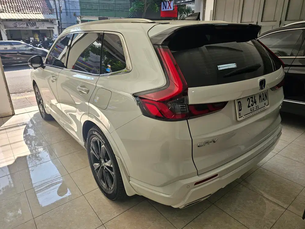 (KM 6 RB) Honda CRV RS 2024 Hybrid at 2024 putih, km 6rb, 99% baru.