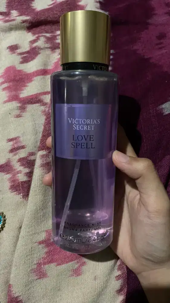 Jual Parfume Victoria Secret Love Spell Fragrance mist  250ml
