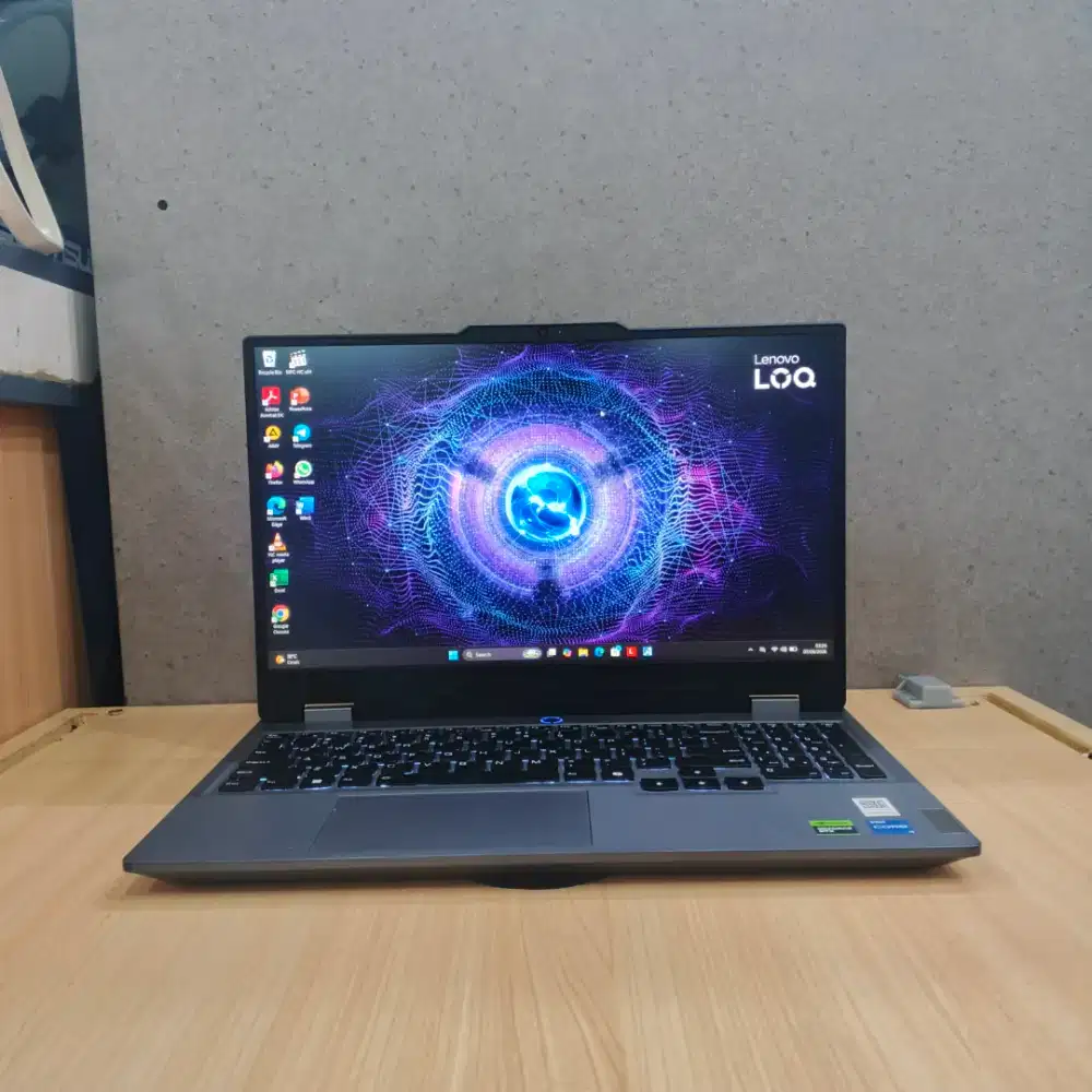 LENOVO LOQ 15IAX9
