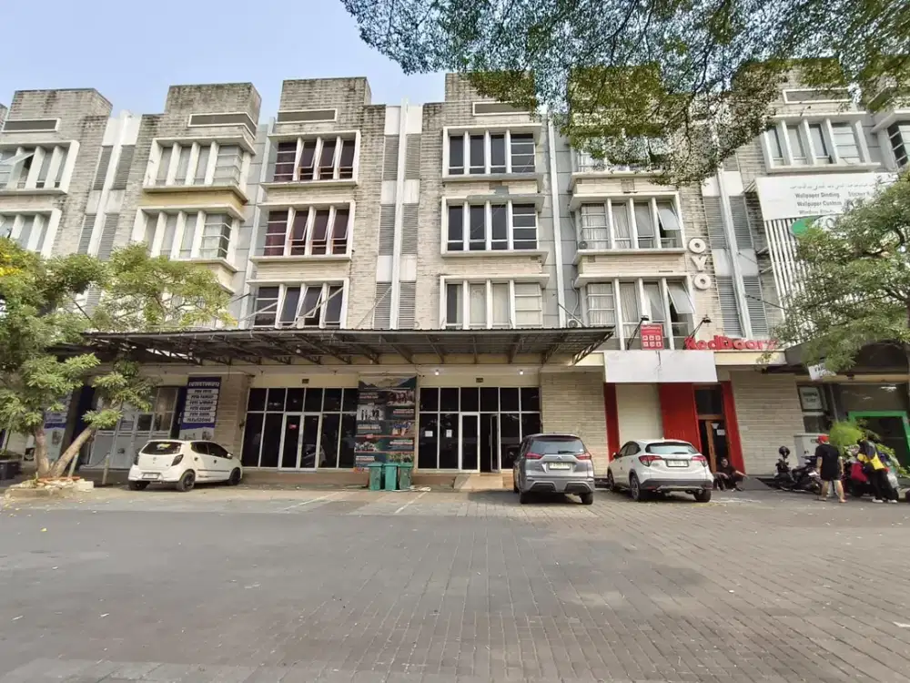 DISEWA RUKO KOMERSIAL 4 LANTAI STARTEGIS MEGA BOULEVARD HARAPAN INDAH