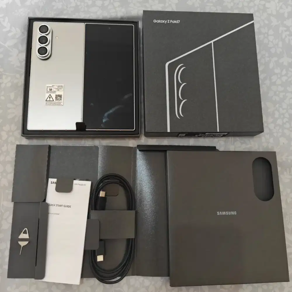 Samsung Galaxy Z FOLD 7 12/256 Sein Mulus Fullset Garansi Panjang