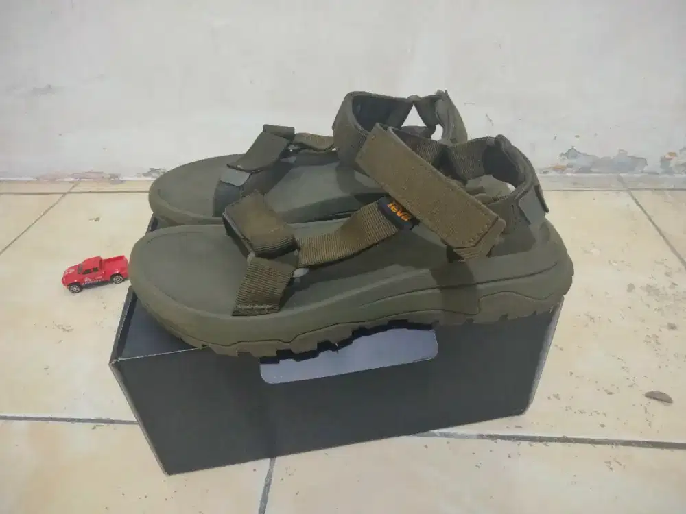 Sendal Outdoor TEVA Huriccane