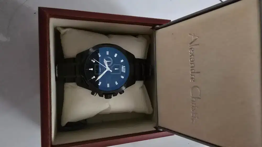 Jam bekas berkualitas AC + Swis Navy