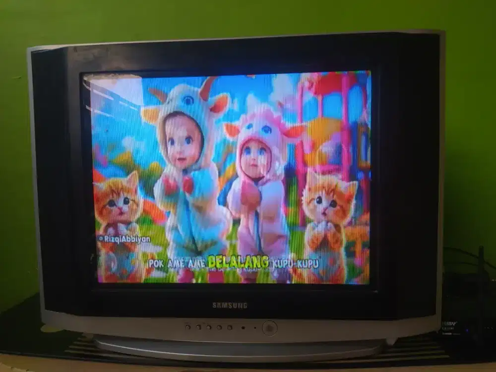 Tv tabung samsung layar datar 21 inch