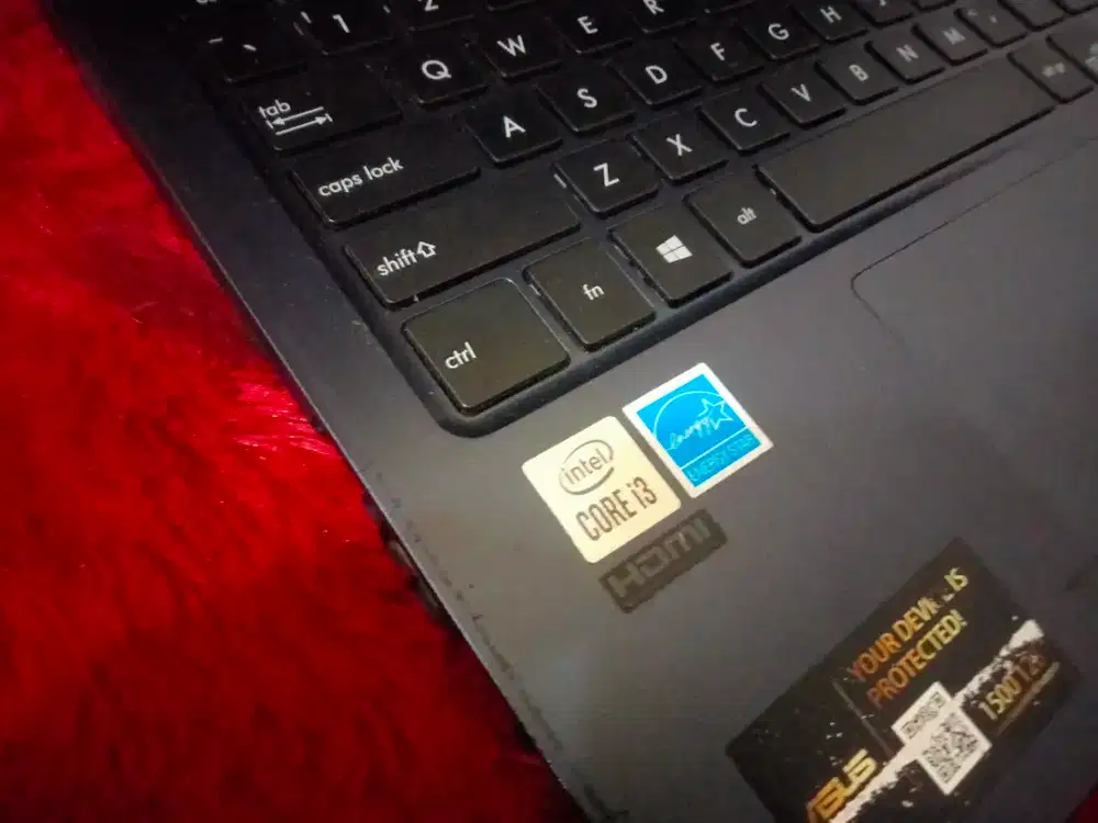 Laptop Asus pro p1440f/ core i3-gen10/RAMGB/SSD 256gb/vga Intel ultra