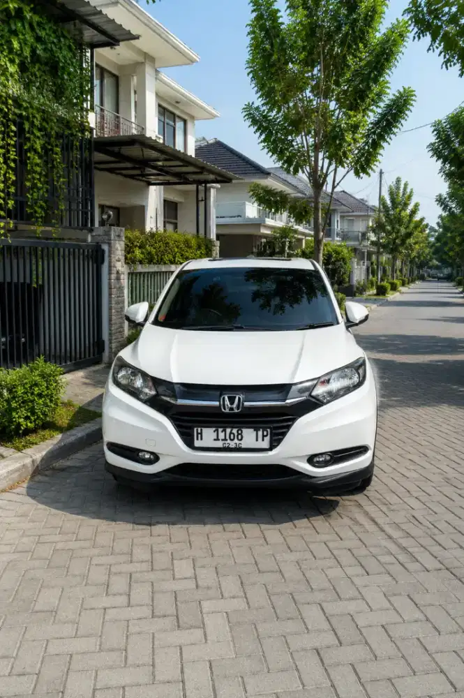 HR-V E 2015 matic istimewa !!!