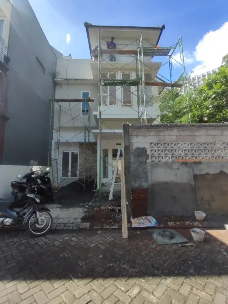 Tukang bangunan malang